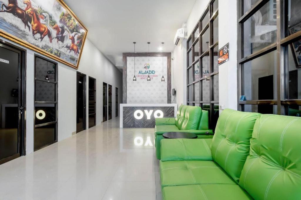 OYO 456 Aljadid Guest House Syariah Medan Bagian luar foto