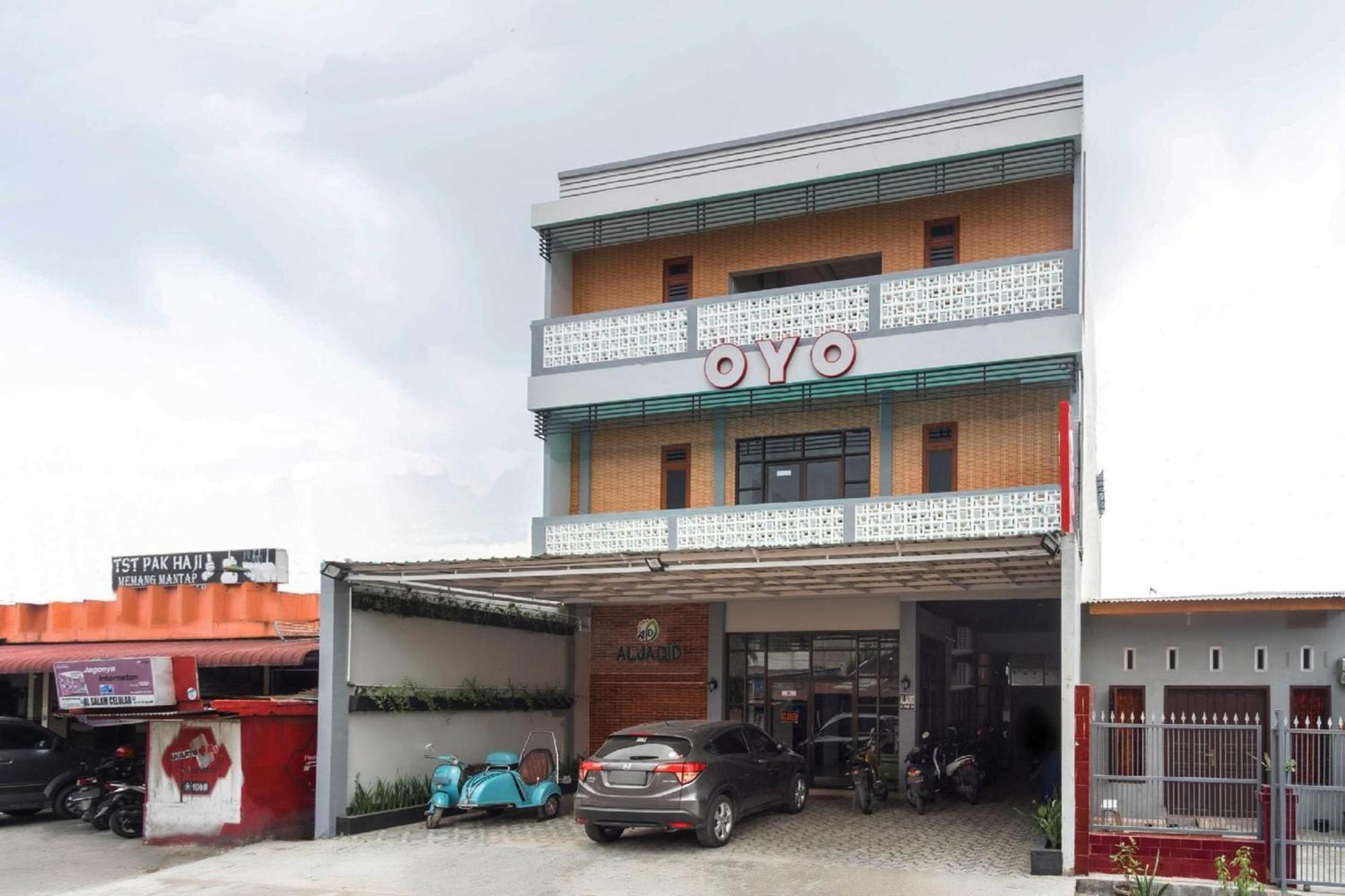 OYO 456 Aljadid Guest House Syariah Medan Bagian luar foto